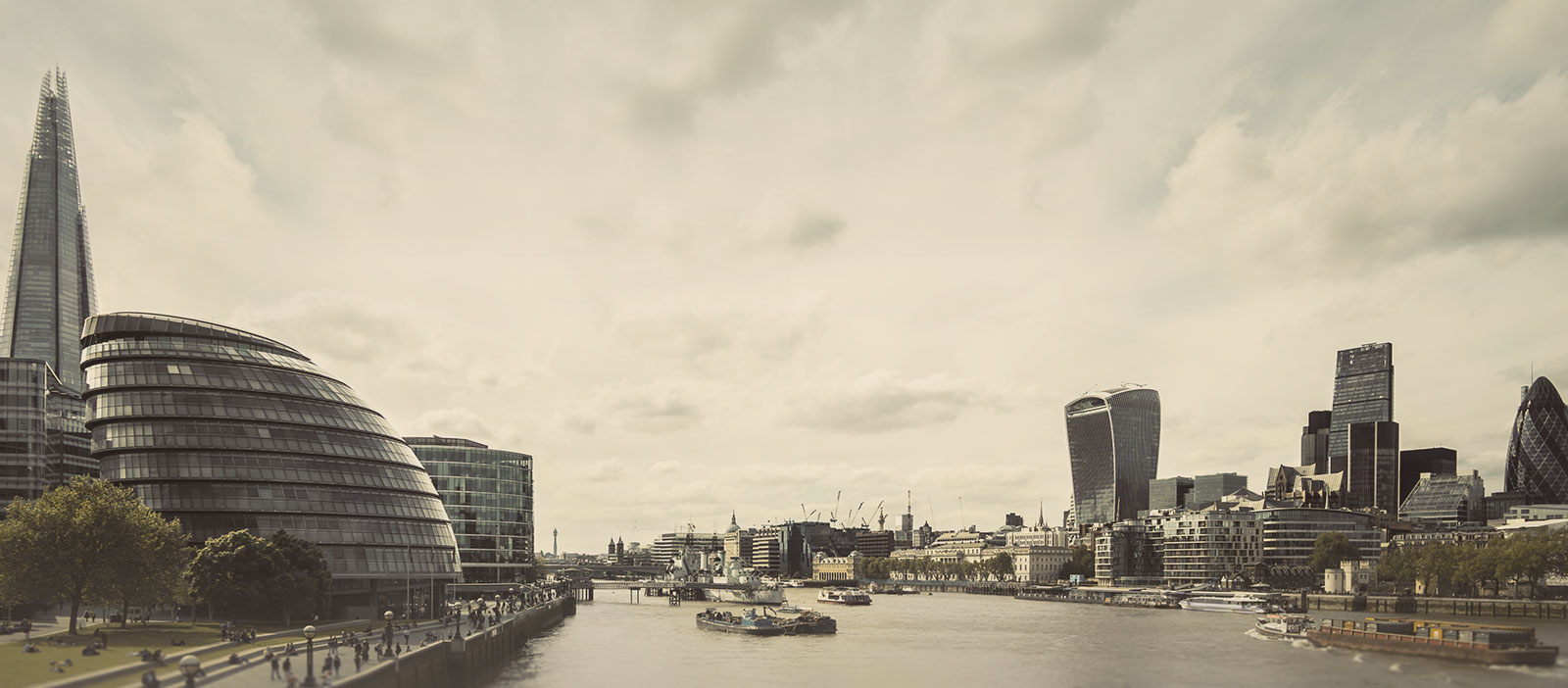 Thames London Skyline